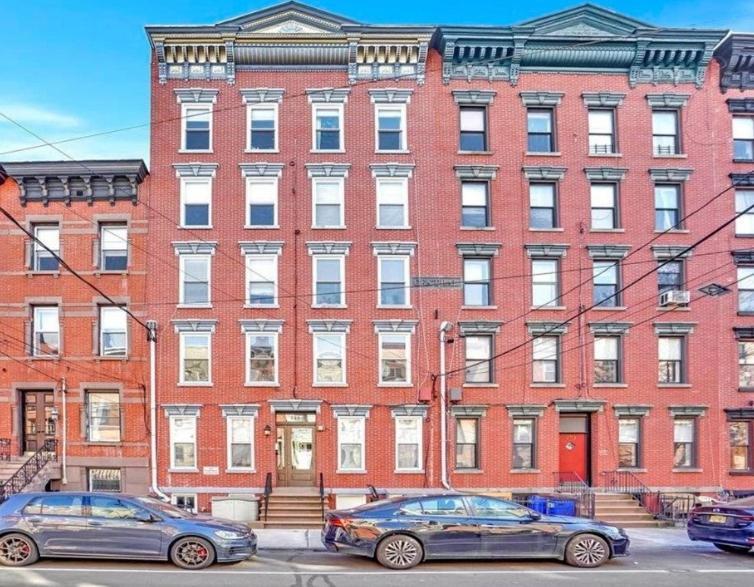 Garden Street Retreat Close To Nyc Sleeps 6 ホーボーケン エクステリア 写真